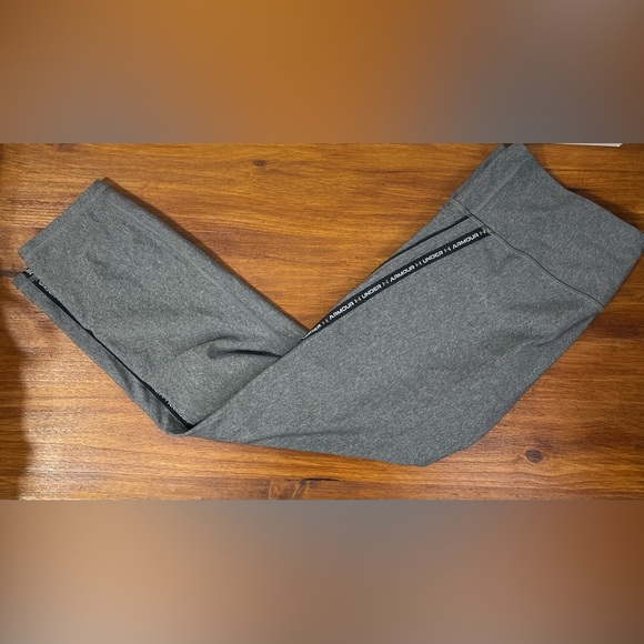 Under Armour Gray Cropped Compression Leggings XL Women’s - Picture 1 of 8